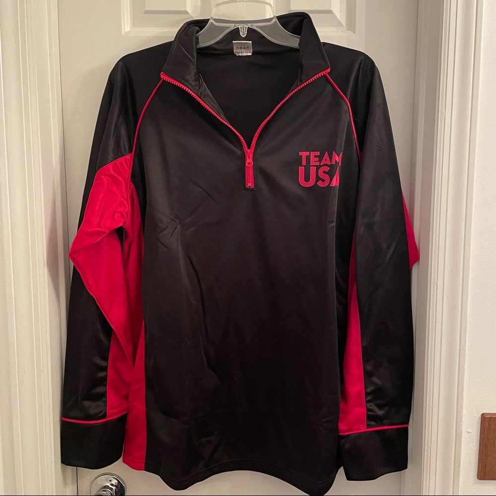 New Men’s Team USA quarter zip